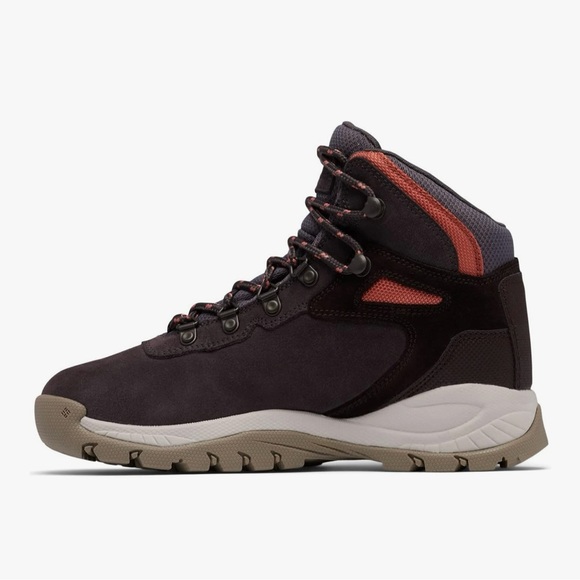 Columbia Women's Discontinued Newton Ridge Waterproof Amped Hiking Boot (Size 9) - Picture 7 of 13